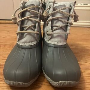 BRAND NEW sperry grey winter boots